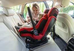 Viaje en coche con Bebé: Consejos para un viaje seguro y relajado